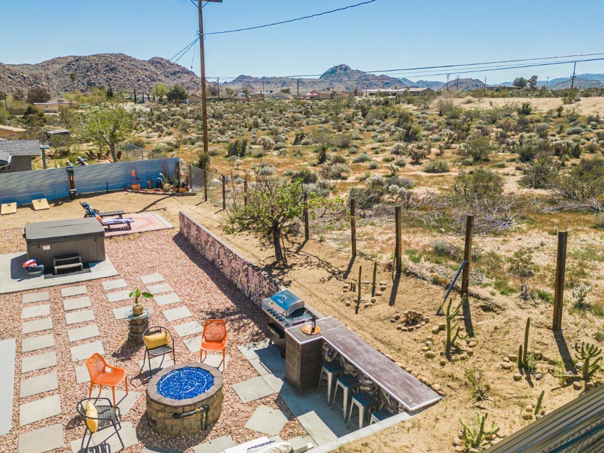 Vila Hot Tub, Games, King Bed, Fire Pit, Bbq Grill, Minutes From National Park And Views Joshua Tree Exteriér fotografie