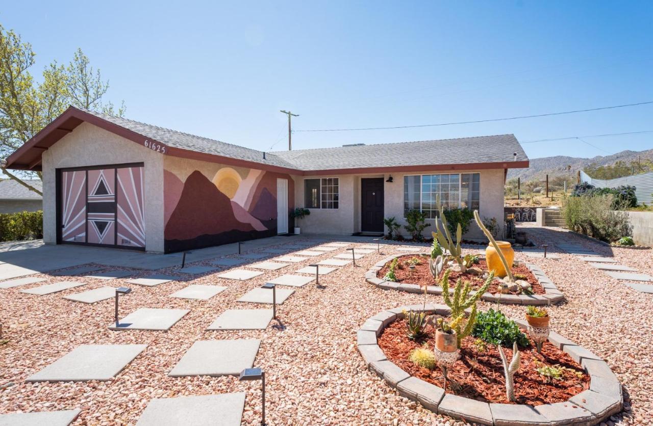 Vila Hot Tub, Games, King Bed, Fire Pit, Bbq Grill, Minutes From National Park And Views Joshua Tree Exteriér fotografie
